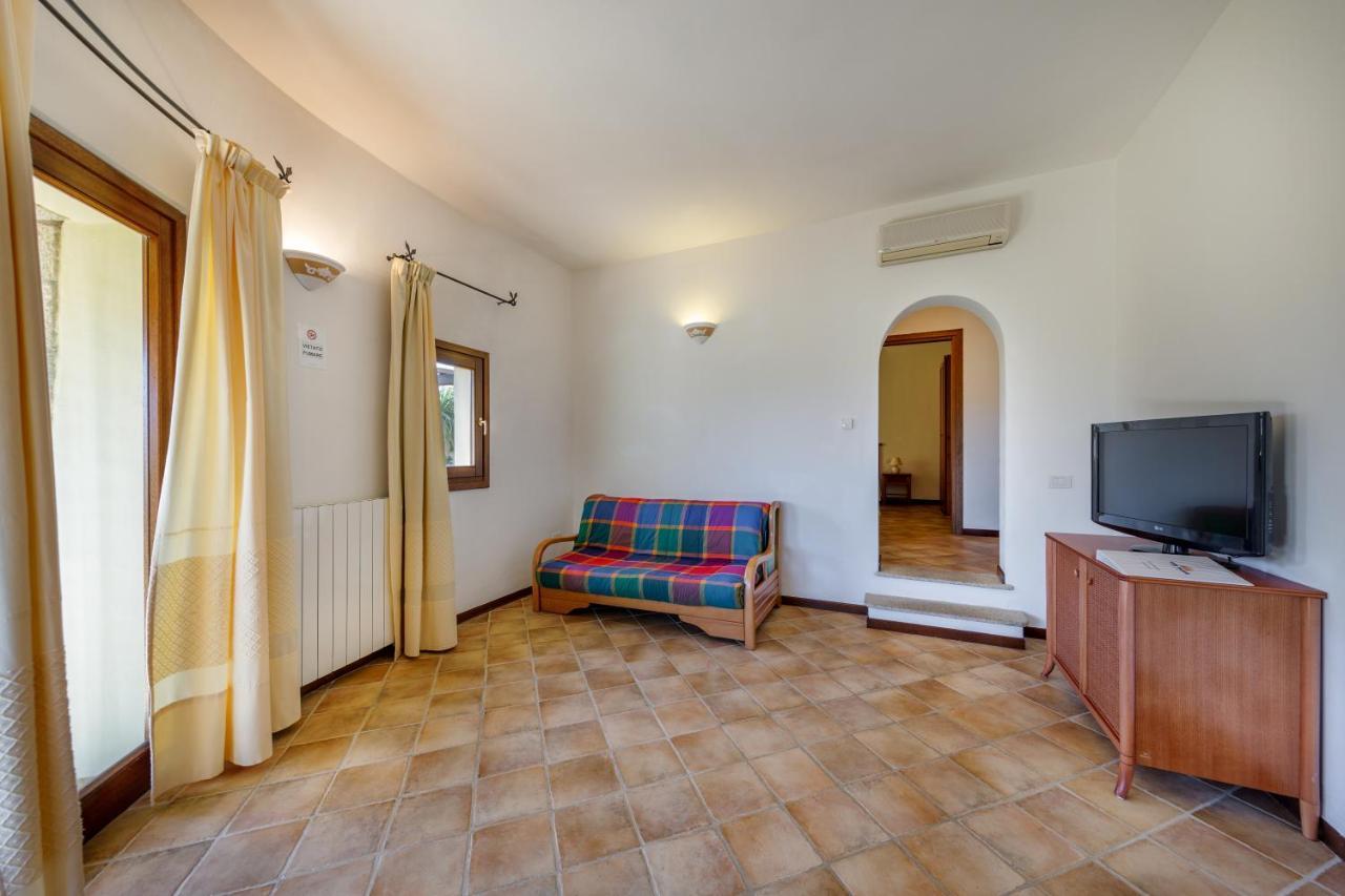 Vista Village Loiri Porto San Paolo Bagian luar foto
