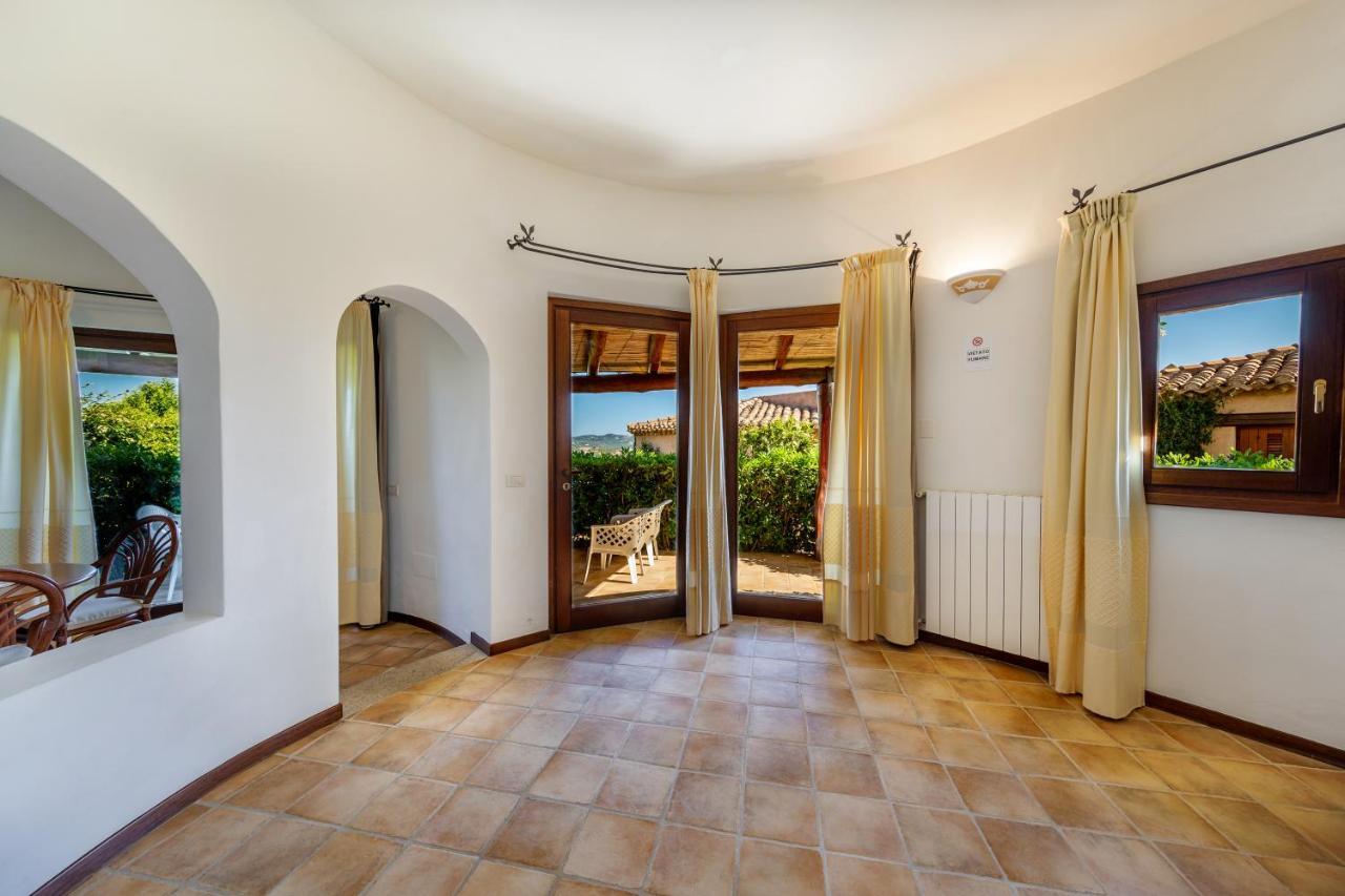 Vista Village Loiri Porto San Paolo Bagian luar foto