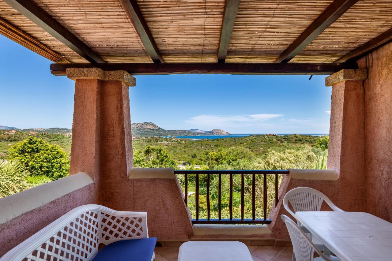 Vista Village Loiri Porto San Paolo Bagian luar foto