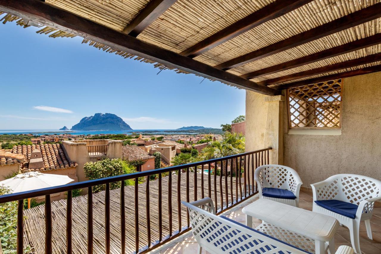 Vista Village Loiri Porto San Paolo Bagian luar foto