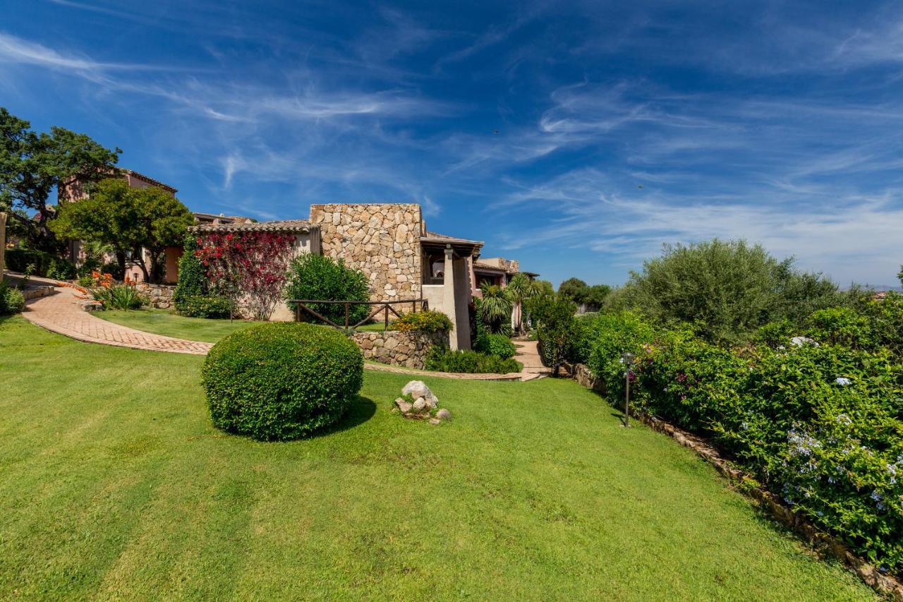 Vista Village Loiri Porto San Paolo Bagian luar foto