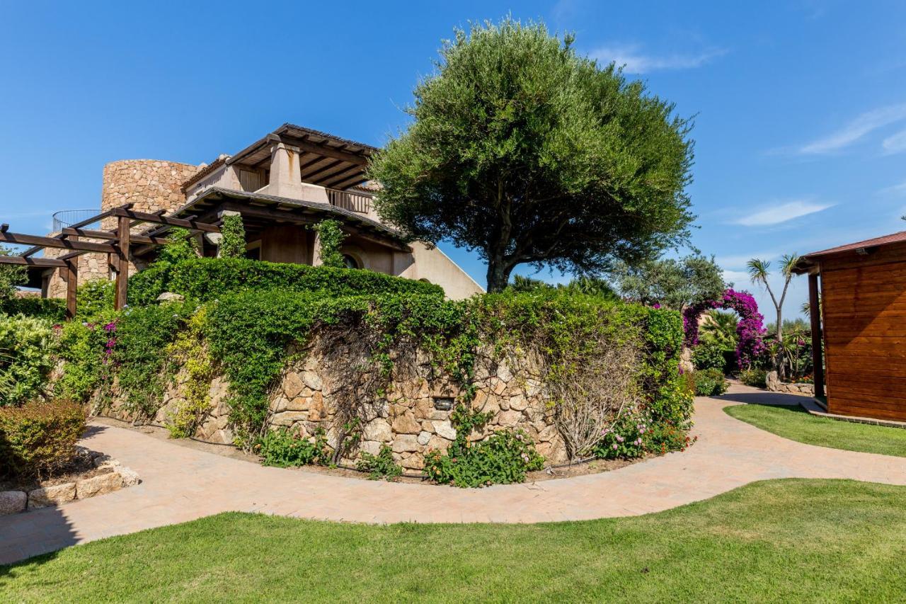 Vista Village Loiri Porto San Paolo Bagian luar foto